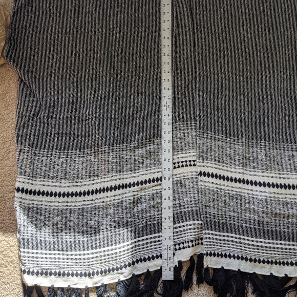 Poncho - Picture 6 of 7